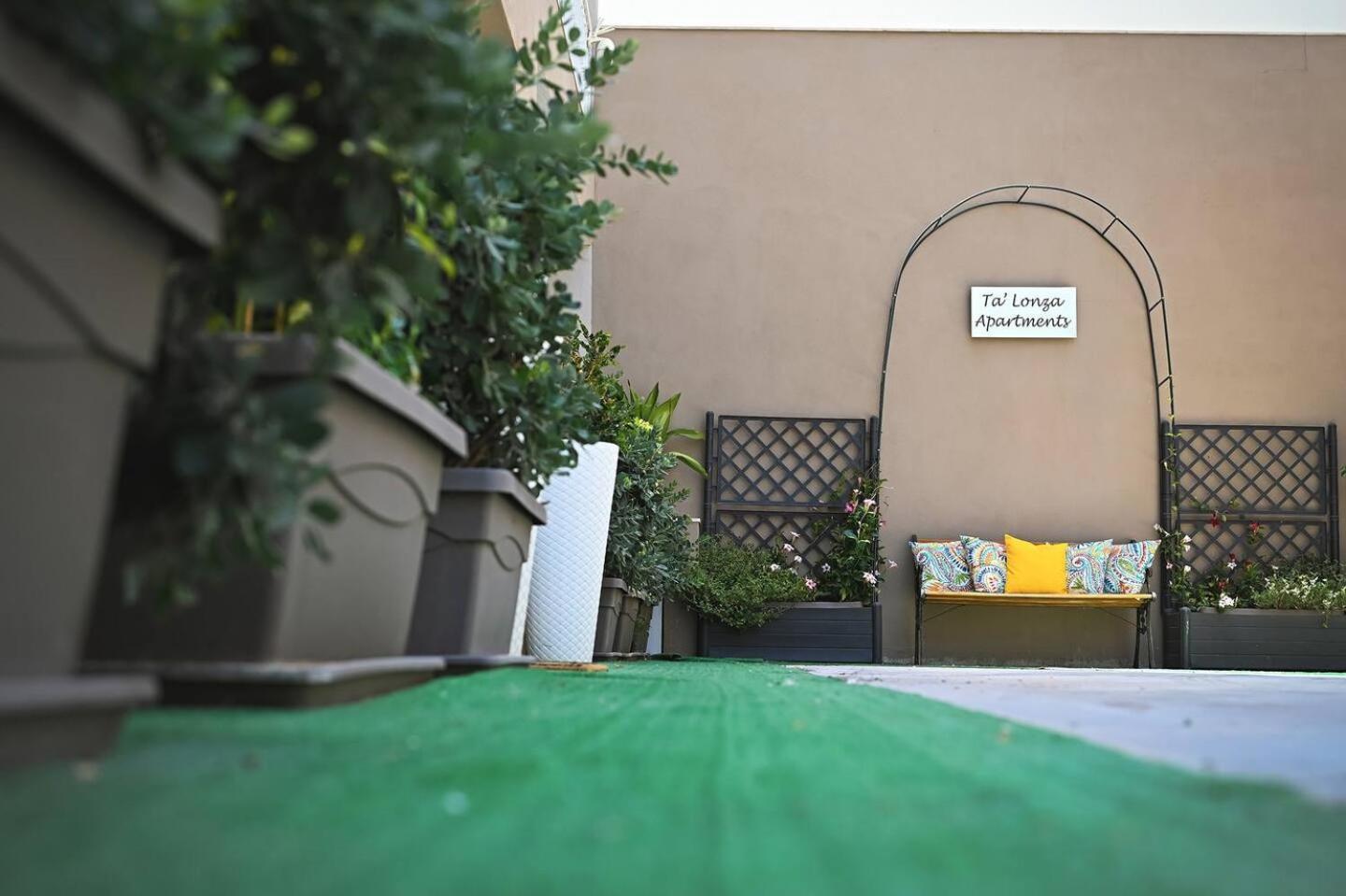 Fl 2 Ta'Lonza Luxury With Hot Tub By Homely Mellieħa Exterior foto