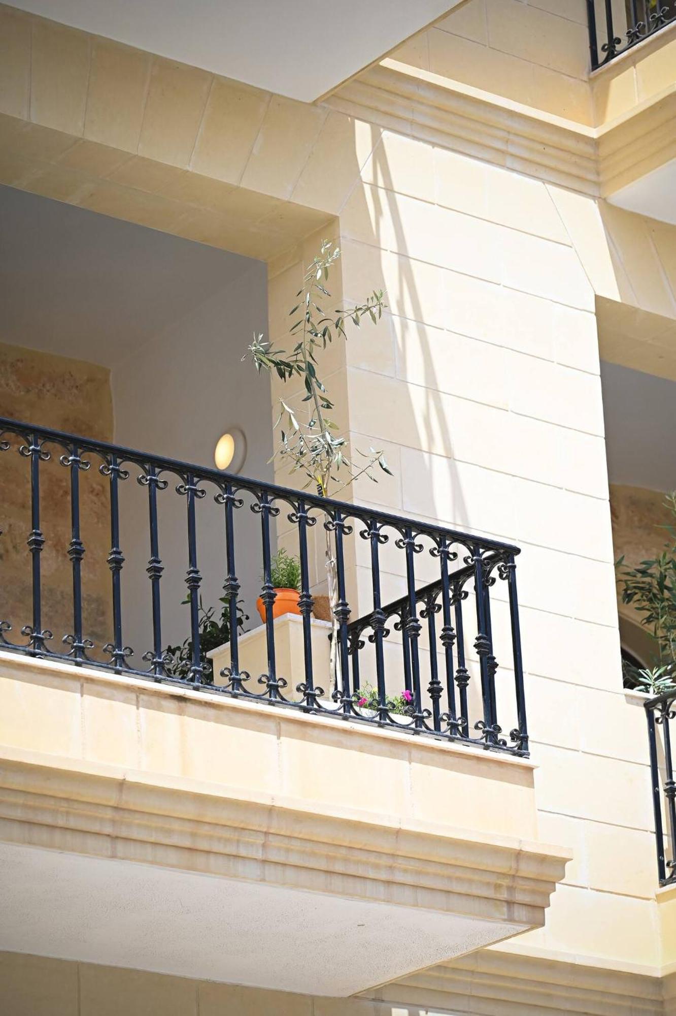 Fl 2 Ta'Lonza Luxury With Hot Tub By Homely Mellieħa Exterior foto