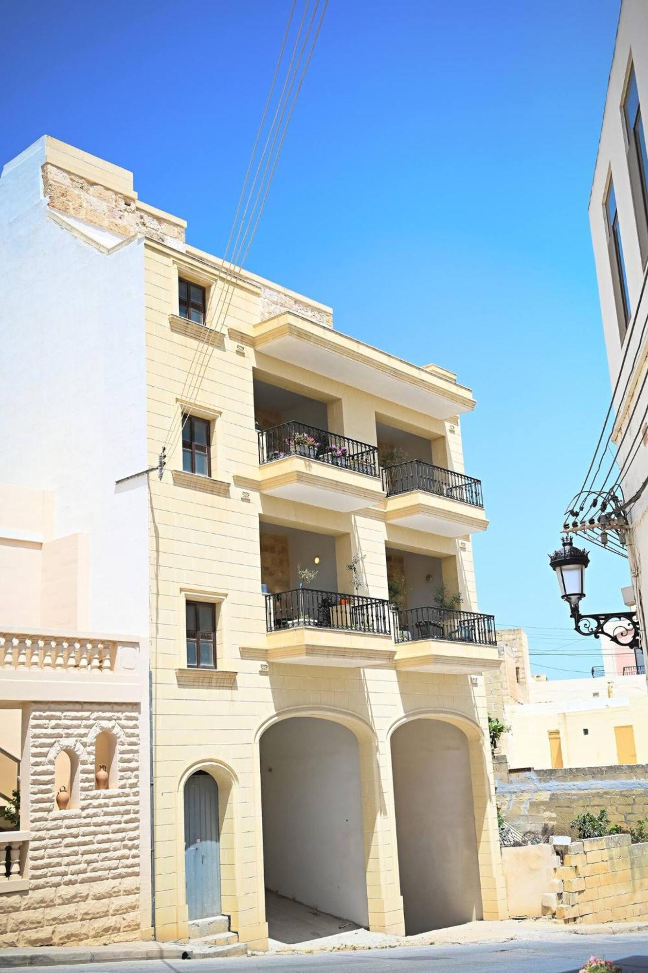 Fl 2 Ta'Lonza Luxury With Hot Tub By Homely Mellieħa Exterior foto